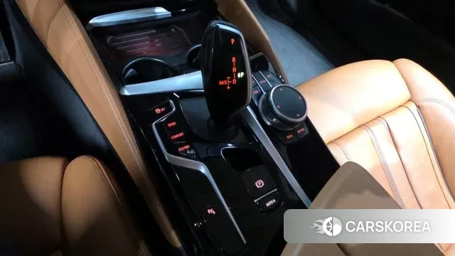 BMW 5 Series (G30) id 3022743 из Кореи 19