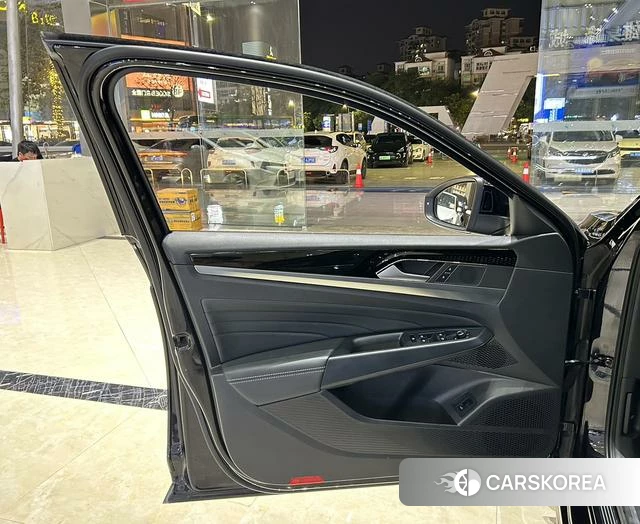 Volkswagen Passat id 4264176 из Китая 21