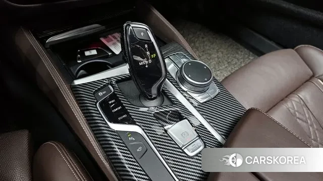 BMW 5 Series (G30) id 3547141 из Кореи 19