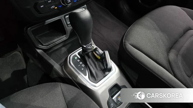 Jeep Renegade id 4763309 из Кореи 19