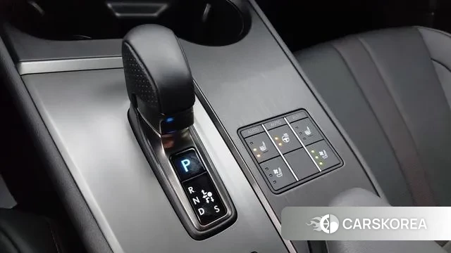 Lexus UX300h id 3624397 из Кореи 19