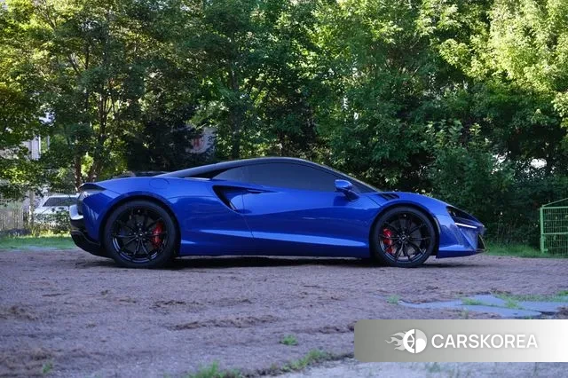 McLaren Artura id 3549880 из Кореи 9