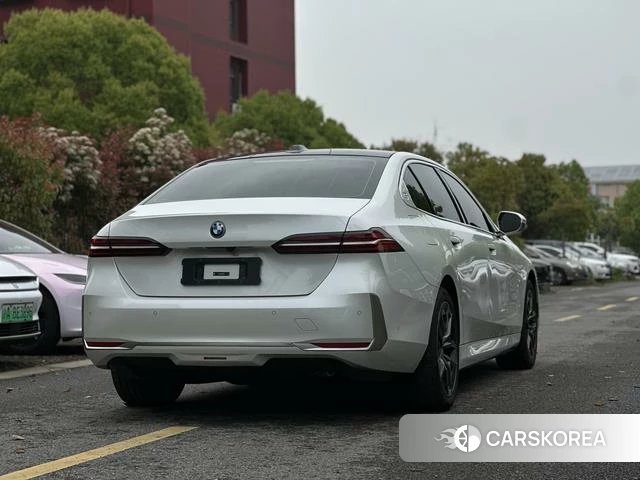 BMW i5 id 4275940 из Китая 27