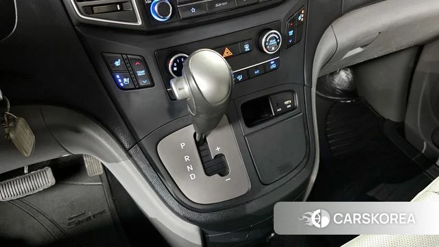 Hyundai The New Grand Starex id 3942597 из Кореи 19