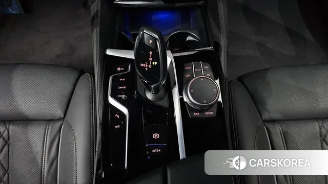 BMW 5 Series (G30) id 3428287 из Кореи 19