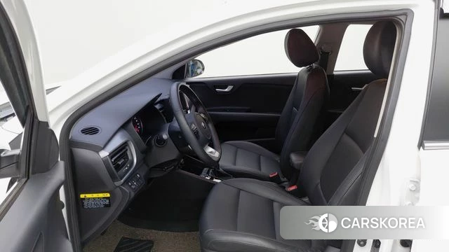 Kia Stonic id 4795068 из Кореи 17