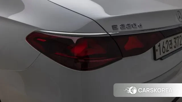 Mercedes-Benz E-Class W214 id 2983809 из Кореи 15