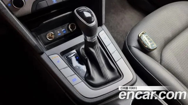 Hyundai Avante AD id 2933015 из Кореи 19