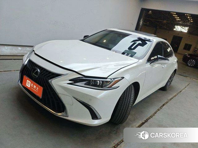 Lexus ES id 4207481 из Китая 9