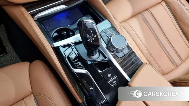 BMW 5 Series (G30) id 2984311 из Кореи 19