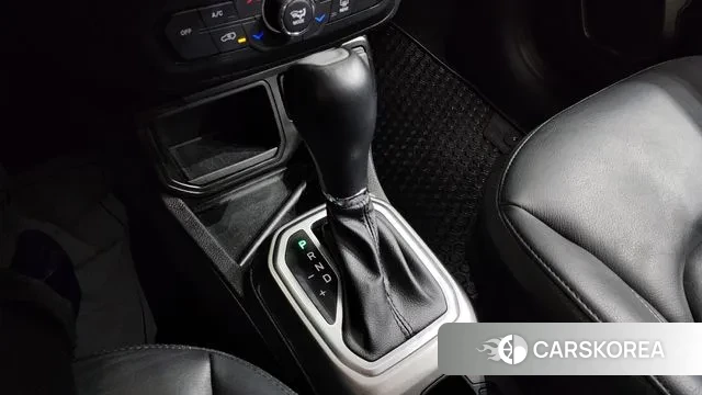 Jeep Renegade id 3789289 из Кореи 19