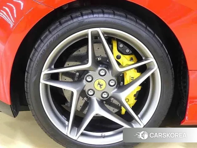 Ferrari F8 Spider id 3534376 из Кореи 19