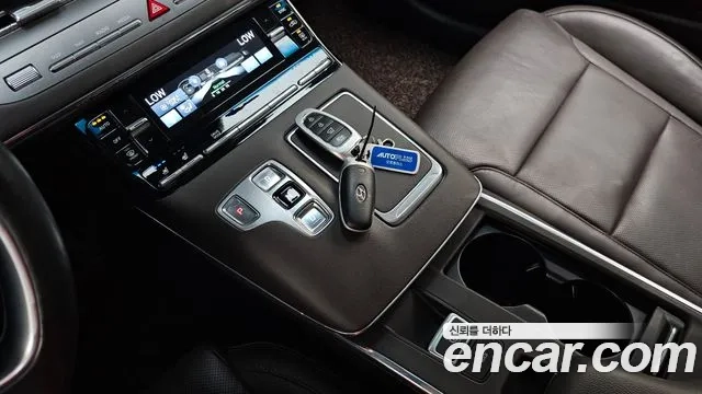 Hyundai The New Grandeur IG Hybrid id 2951109 из Кореи 19