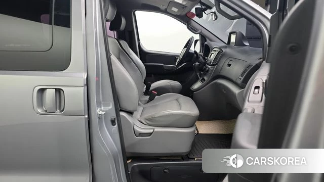 Hyundai The New Grand Starex id 3872917 из Кореи 19