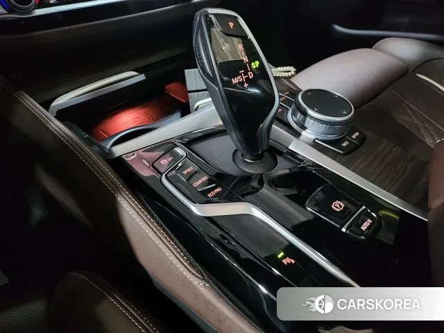 BMW 5 Series (G30) id 3395787 из Кореи 19