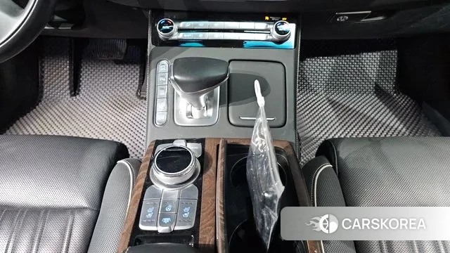 Genesis G90 id 3577890 из Кореи 19