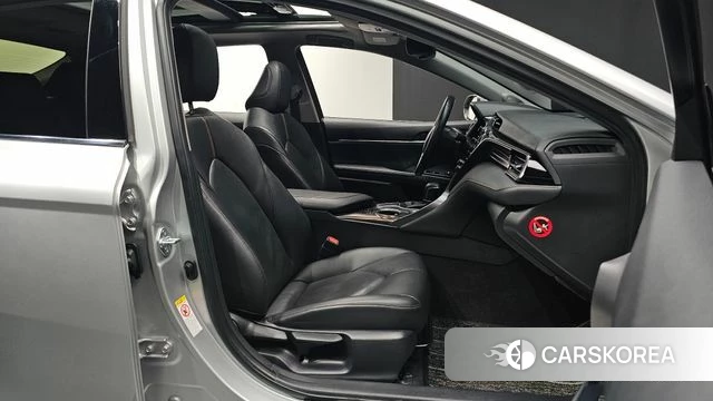 Toyota Camry (XV70) id 4225524 из Кореи 30