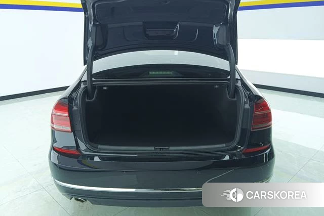 Volkswagen Passat id 4213576 из Китая 16