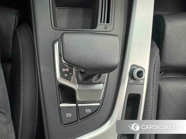 Audi A4L id 3889815 из Китая 17