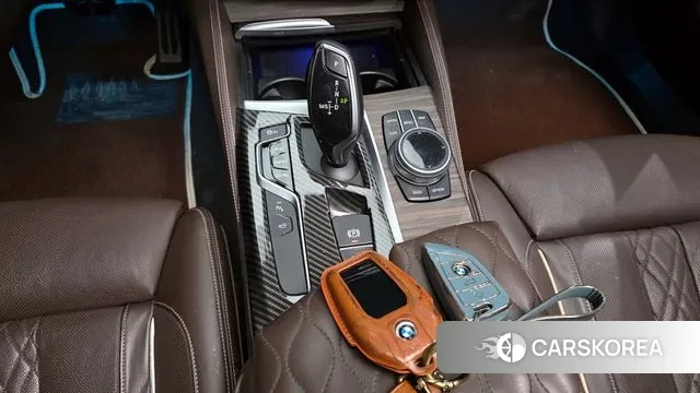 BMW 5 Series (G30) id 3651152 из Кореи 19