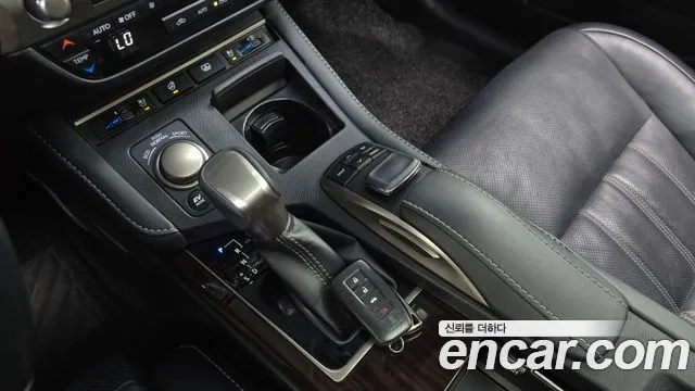 Lexus New ES300h id 2908165 из Кореи 19