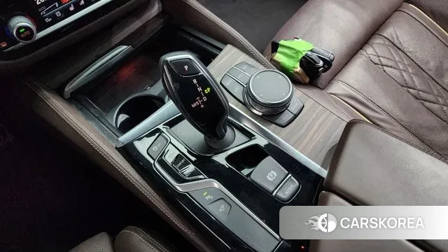 BMW 5 Series (G30) id 3672858 из Кореи 19