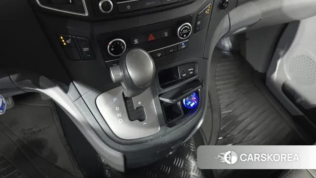 Hyundai The New Grand Starex id 3737089 из Кореи 19