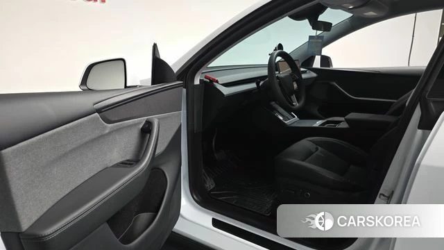 Tesla Model Y id 4381138 из Кореи 31