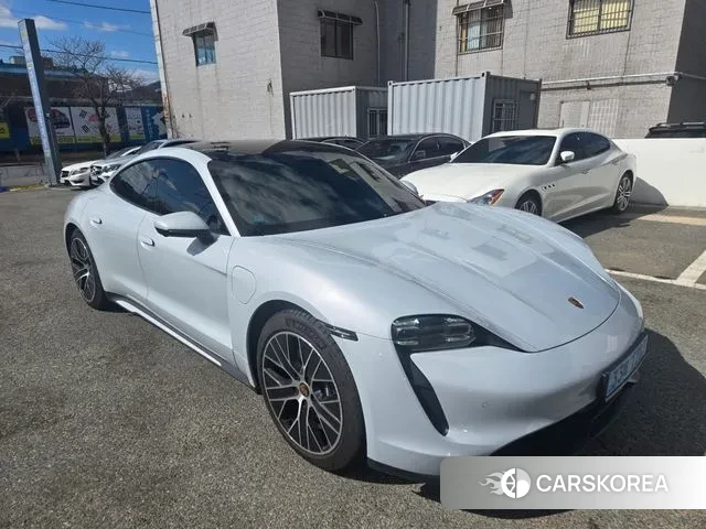 Porsche Taycan id 3716307 из Кореи 19