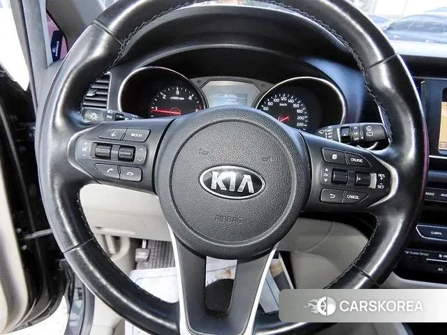 Kia The New Carnival id 3385817 из Кореи 19