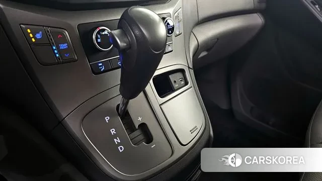 Hyundai The New Grand Starex id 3133924 из Кореи 19