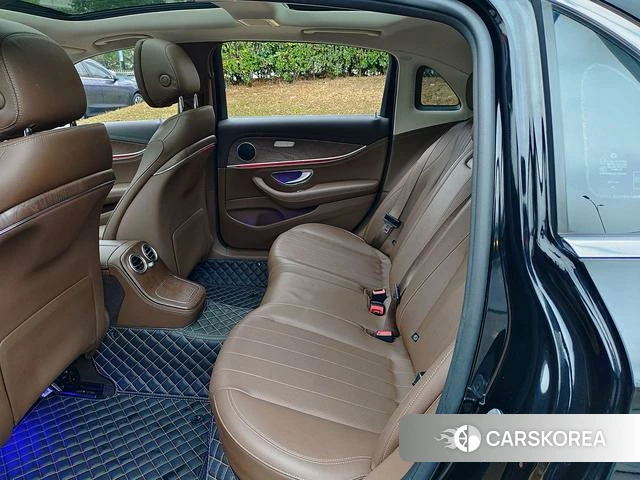 Mercedes-Benz E-class id 4264855 из Китая 9