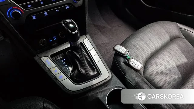 Hyundai Avante AD id 3397098 из Кореи 19