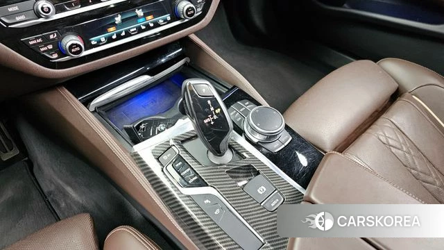 BMW 5 Series (G30) id 3911931 из Кореи 19