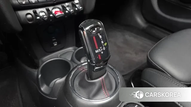 Mini Cooper S id 2960545 из Кореи 19