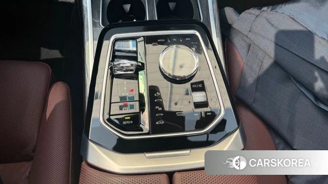 BMW 7 Series (G70) id 3876875 из Кореи 16