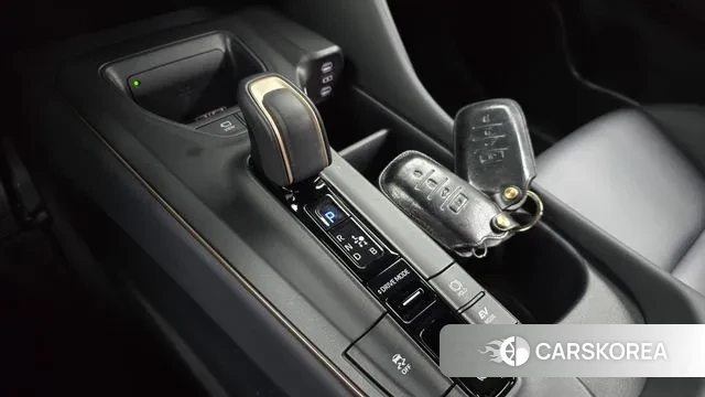 Toyota Crown Crossover id 3596423 из Кореи 19