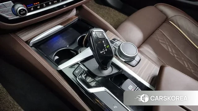 BMW 5 Series (G30) id 3504823 из Кореи 19