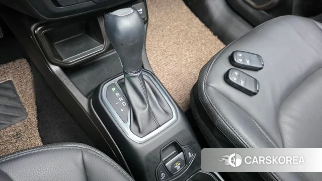 Jeep Renegade id 4566217 из Кореи 32