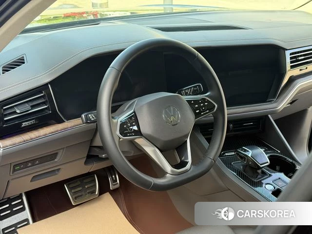 Volkswagen Touareg id 4254248 из Китая 22