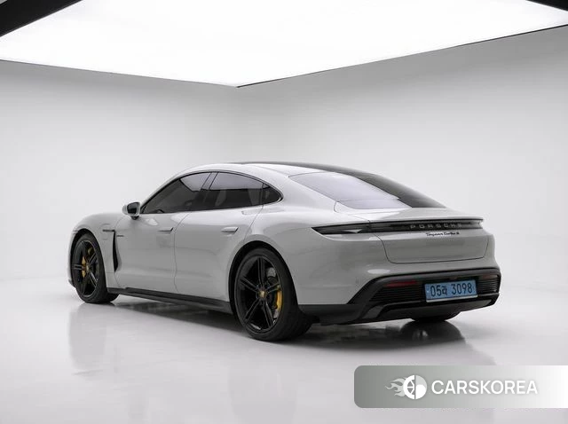 Porsche Taycan id 4735469 из Кореи 19