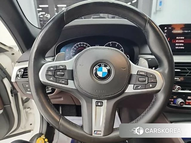 BMW 5 Series (G30) id 3924593 из Кореи 19