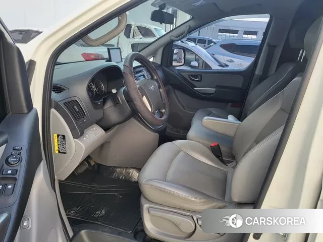 Hyundai The New Grand Starex id 3789406 из Кореи 16