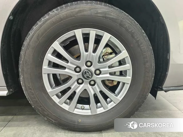 Toyota Saina id 4257549 из Китая 22
