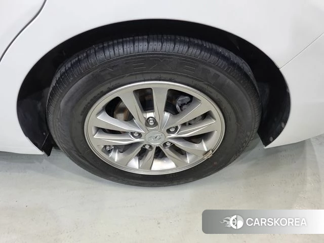 Hyundai The New Avante AD id 3936698 из Кореи 19