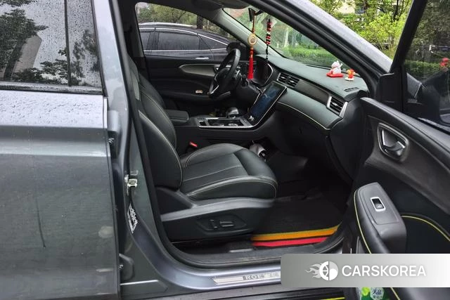 Roewe eRX5 id 4253797 из Китая 16