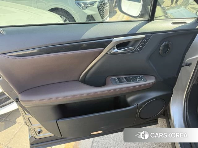 Lexus RX id 4272468 из Китая 17