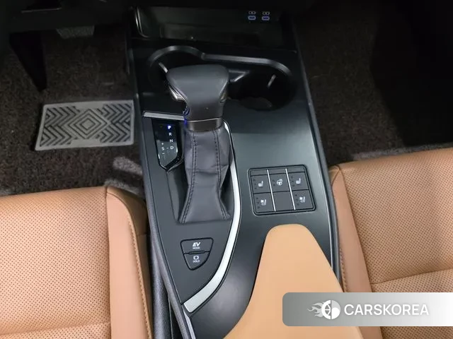 Lexus UX250h id 3315296 из Кореи 14