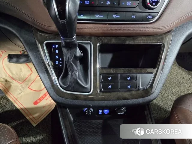 Hyundai The New Grand Starex id 3773235 из Кореи 17