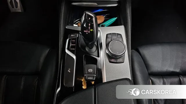 BMW 5 Series (G30) id 3449774 из Кореи 19